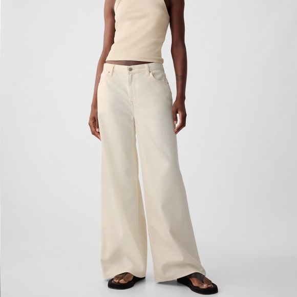GAP Pants - NWT Gap Wide-Leg Baggy Mid-Rise Cream Pants Size 8 Petite Relaxed Fit